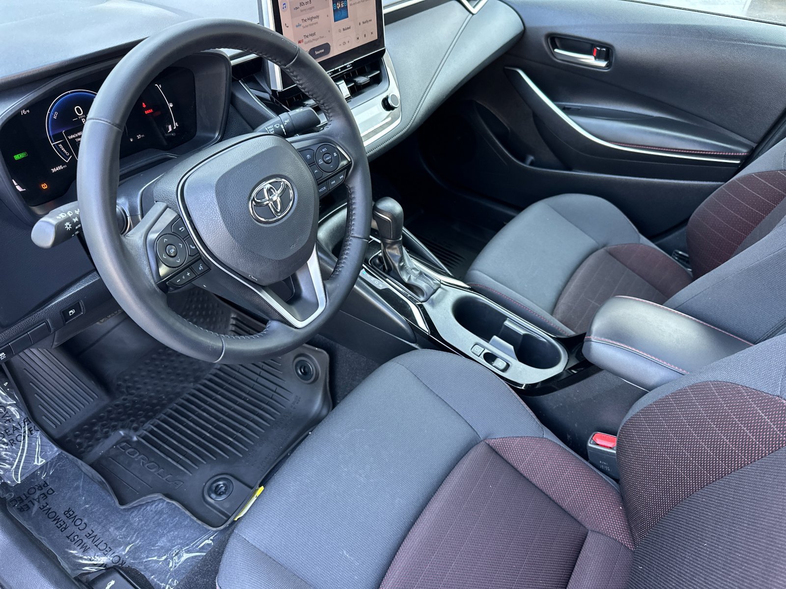Used 2025 Toyota Corolla SE w/ SE Premium Package AWD/4WD image 10