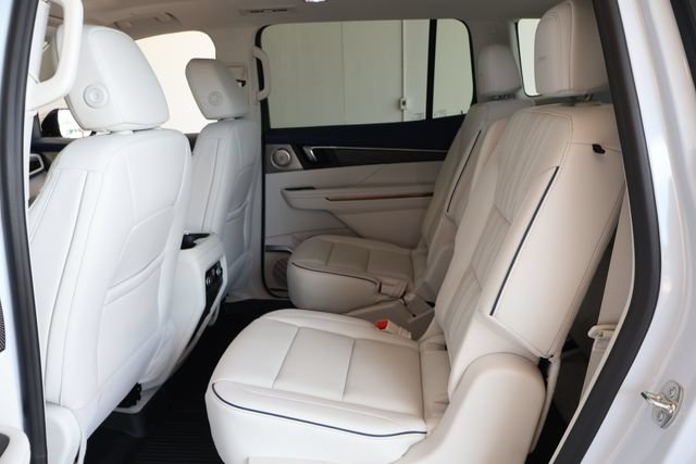 New 2026 Buick Enclave Avenir w/ Super Cruise Package AWD/4WD image 16