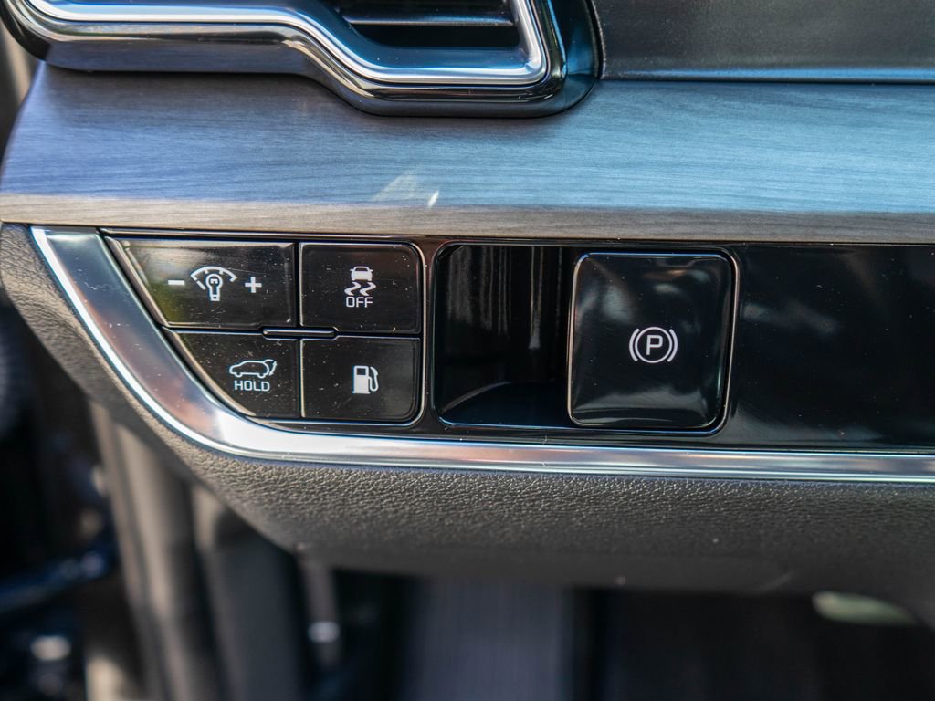Certified 2025 Kia Sportage X-Line Prestige AWD/4WD image 18