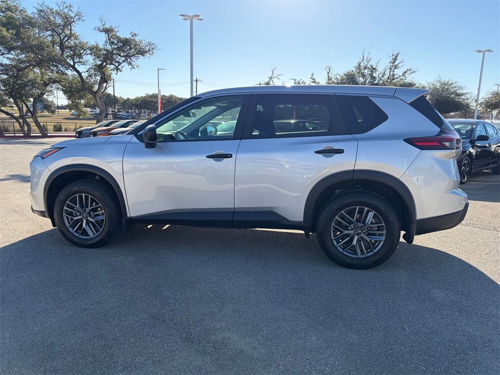 Certified 2025 Nissan Rogue S image 6