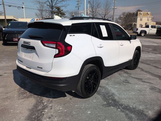 Used 2023 GMC Terrain SLE w/ Driver Convenience Package image 5