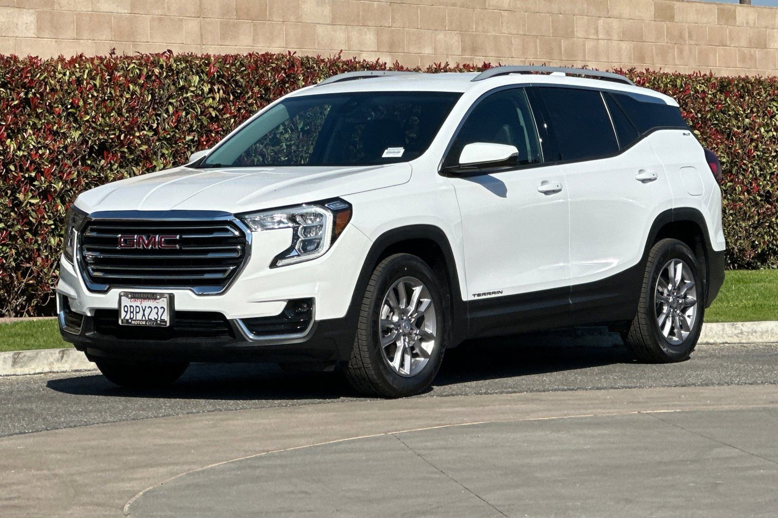 Certified 2022 GMC Terrain SLT w/ Infotainment Package II image 8