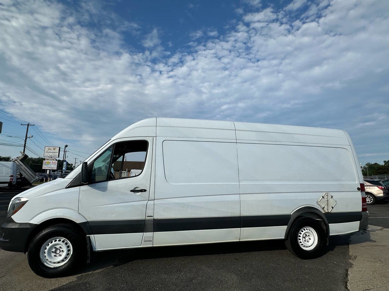Used 2014 Mercedes-Benz Sprinter 2500 image 8
