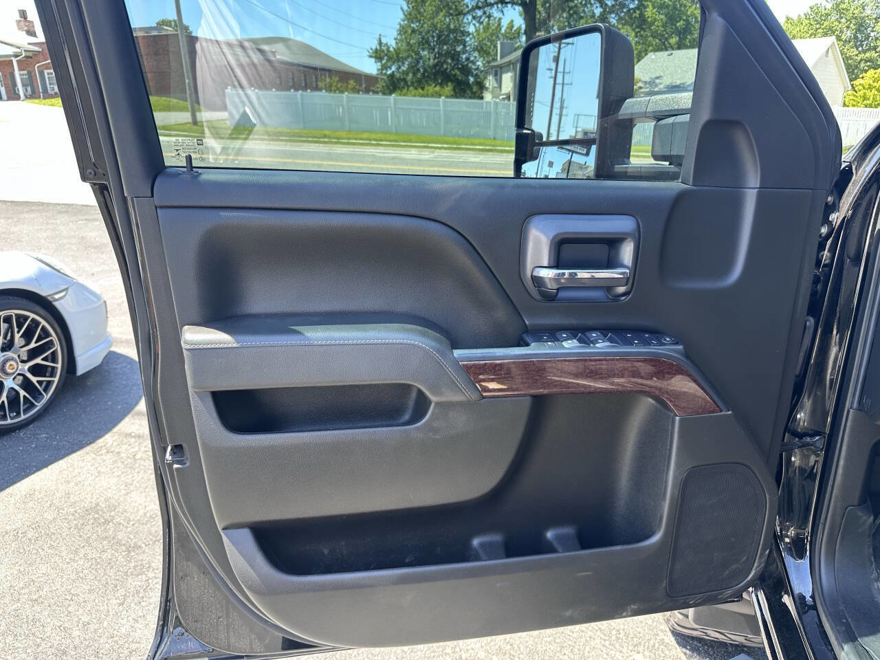 Used 2019 GMC Sierra 2500 SLE w/ SLE Preferred Package AWD/4WD image 22