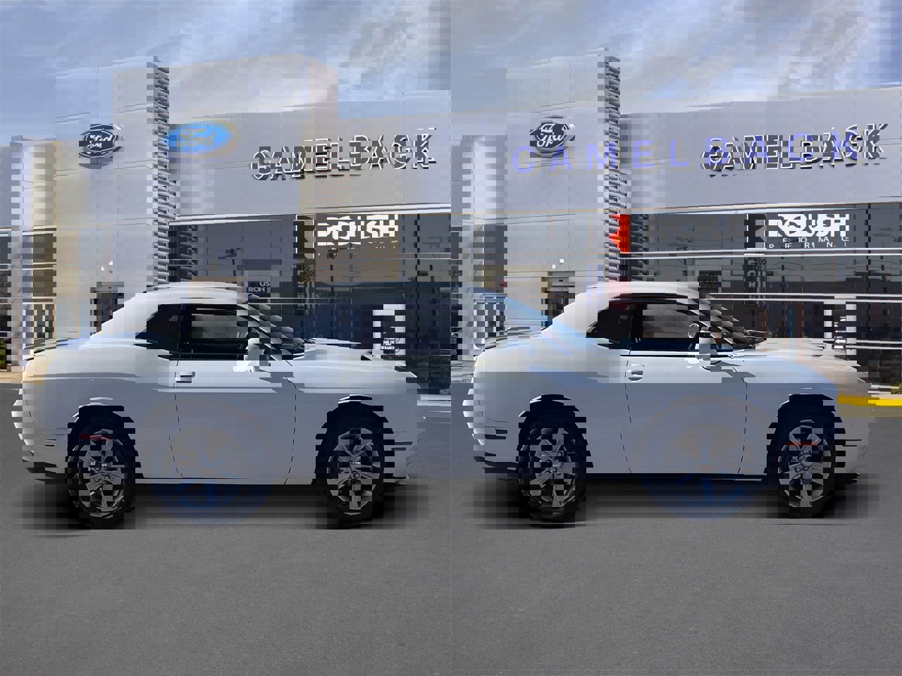 Used 2019 Dodge Challenger SXT image 6