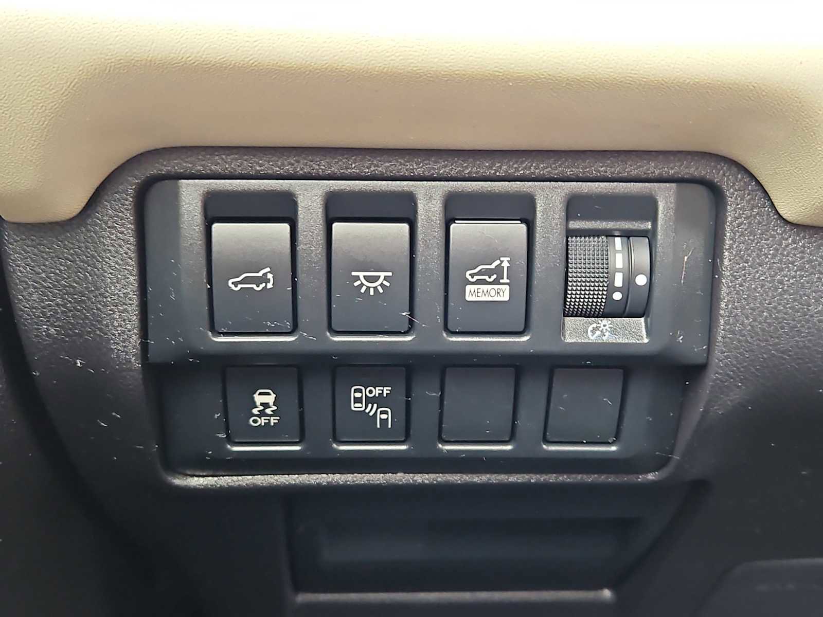 Used 2020 Subaru Ascent Touring image 18