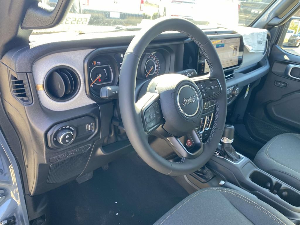 New 2026 Jeep Gladiator Sport AWD/4WD image 15