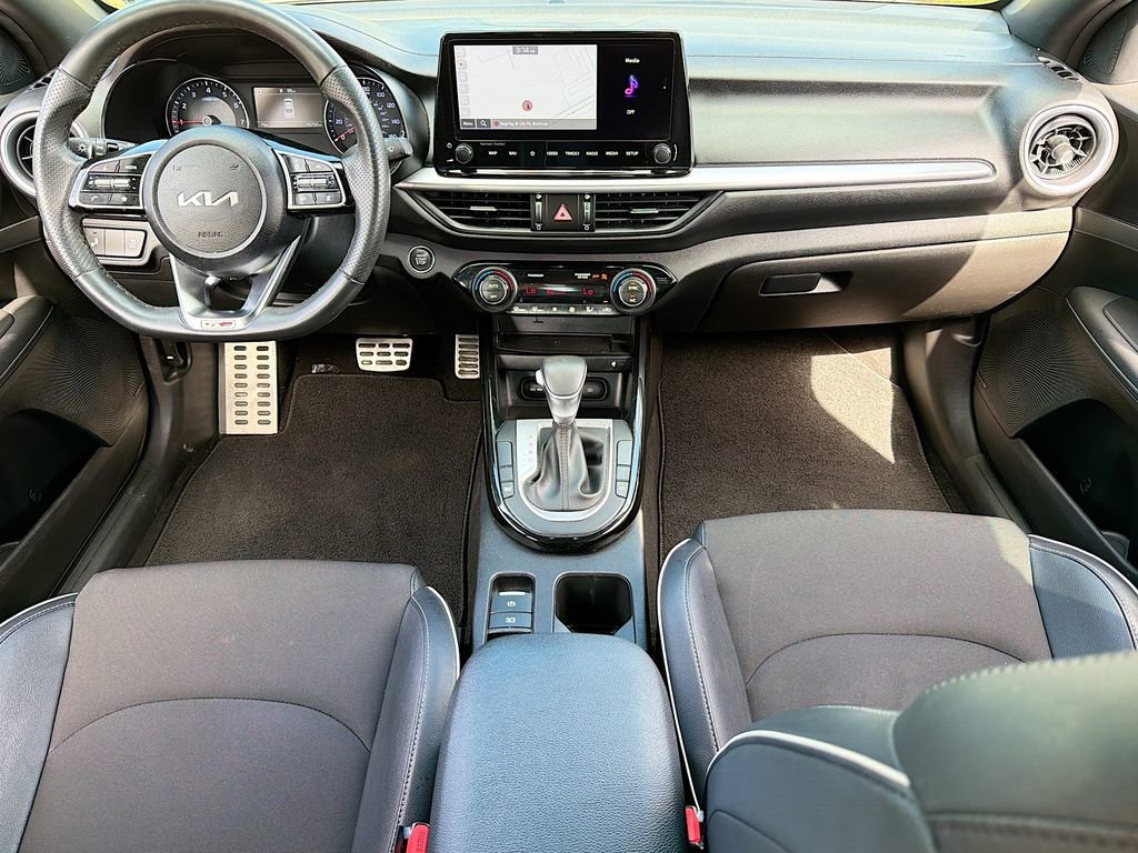 Used 2023 Kia Forte GT-Line w/ GT-Line Premium Package image 27