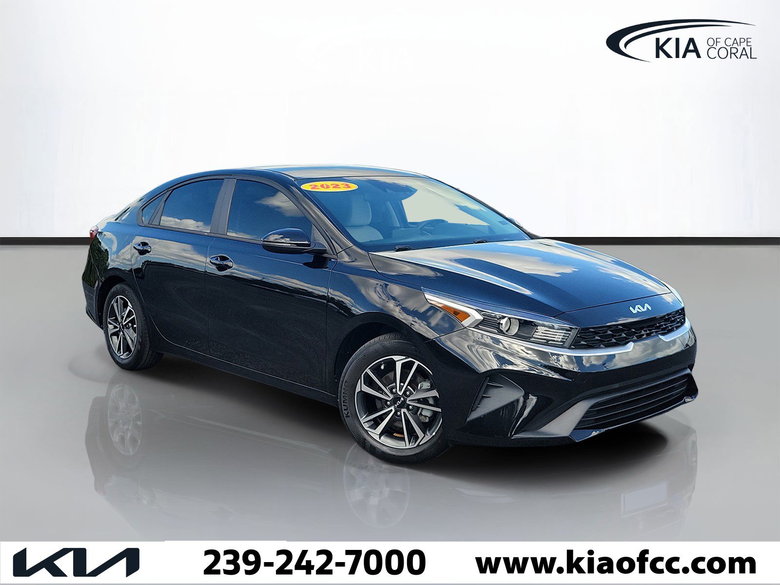 Certified 2023 Kia Forte LXS w/ LXS Technology Package FWD image 1