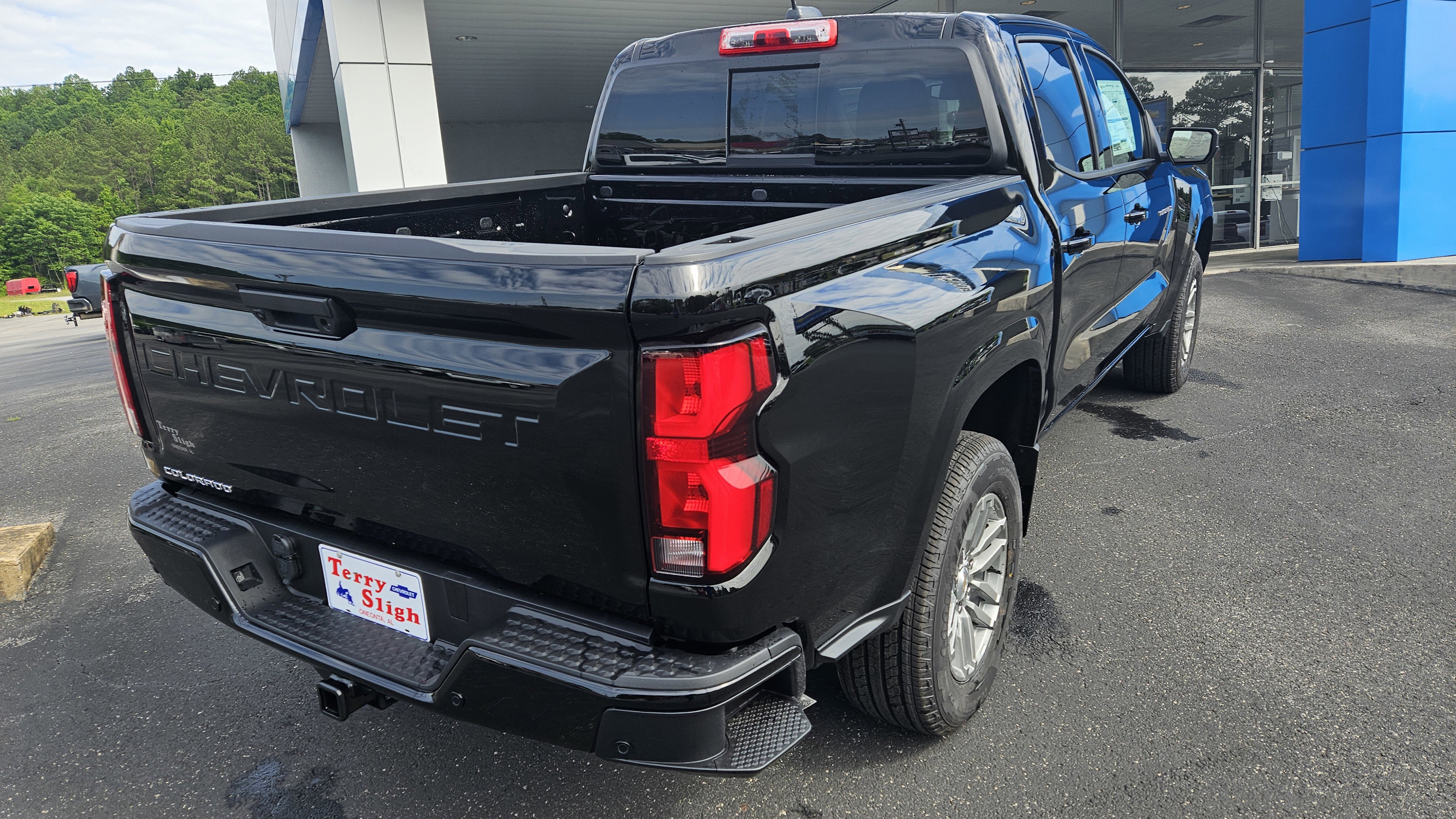 New 2025 Chevrolet Colorado LT w/ LT Convenience Package image 6