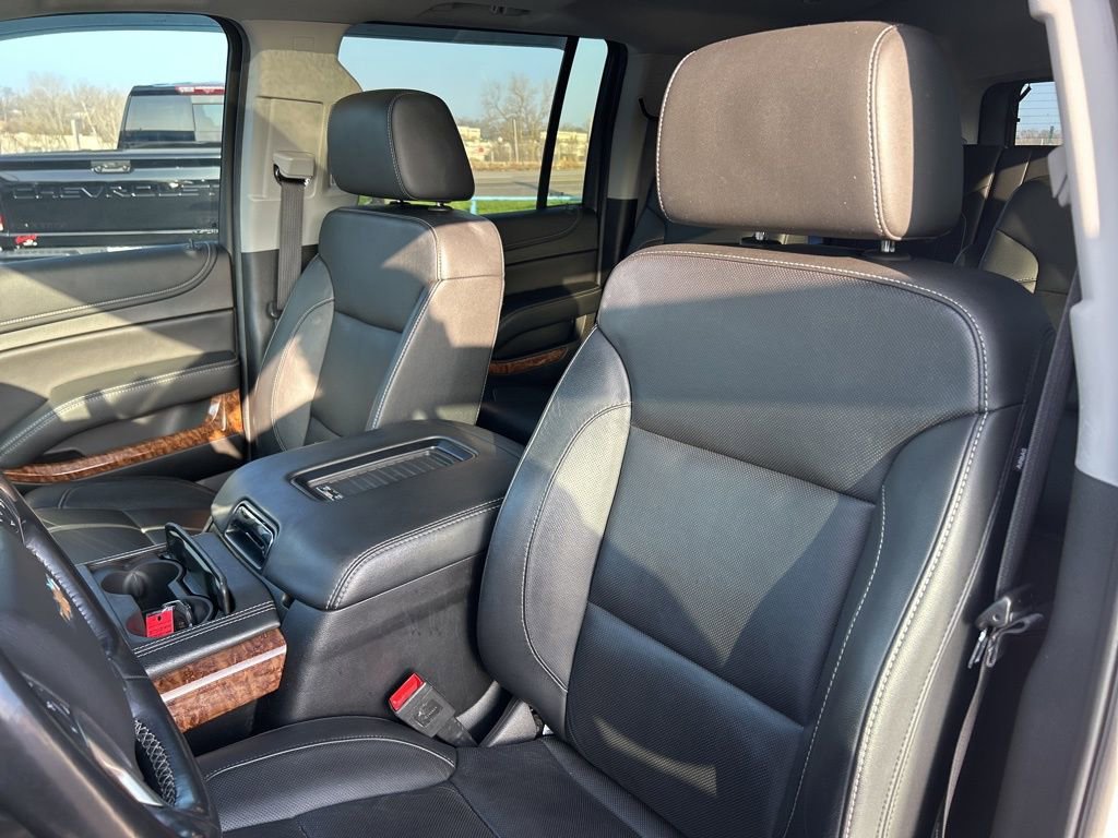 Used 2019 Chevrolet Suburban Premier image 21