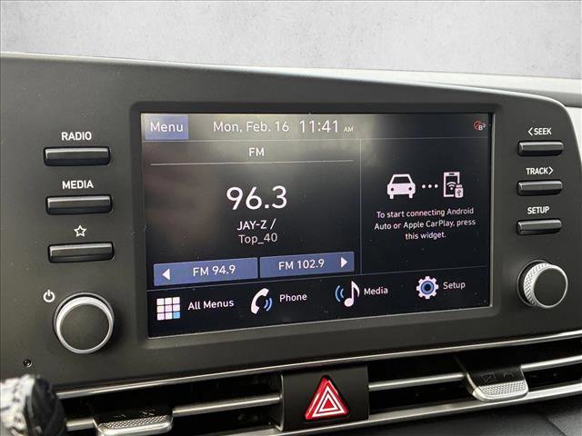 Used 2023 Hyundai Elantra SEL image 13