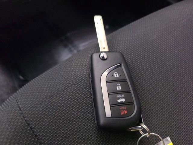 Certified 2022 Toyota Corolla SE FWD image 32