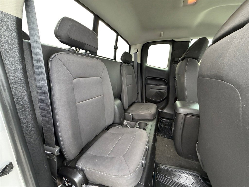 Used 2016 Chevrolet Colorado LT w/ LT Convenience Package image 14