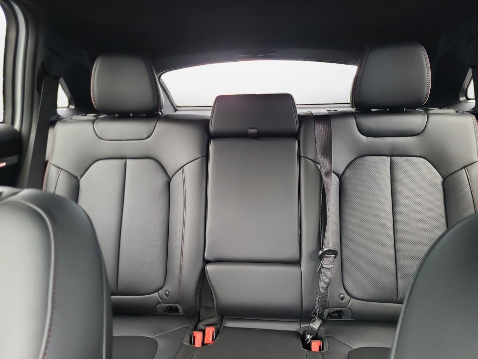 New 2025 Jeep Wagoneer Launch Edition image 12