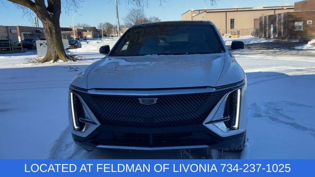 Used 2024 Cadillac Lyriq Luxury image 3
