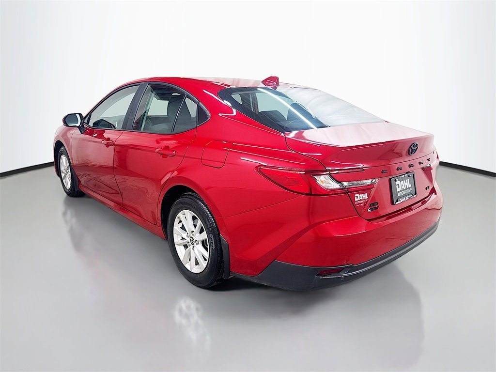 Used 2025 Toyota Camry LE image 8