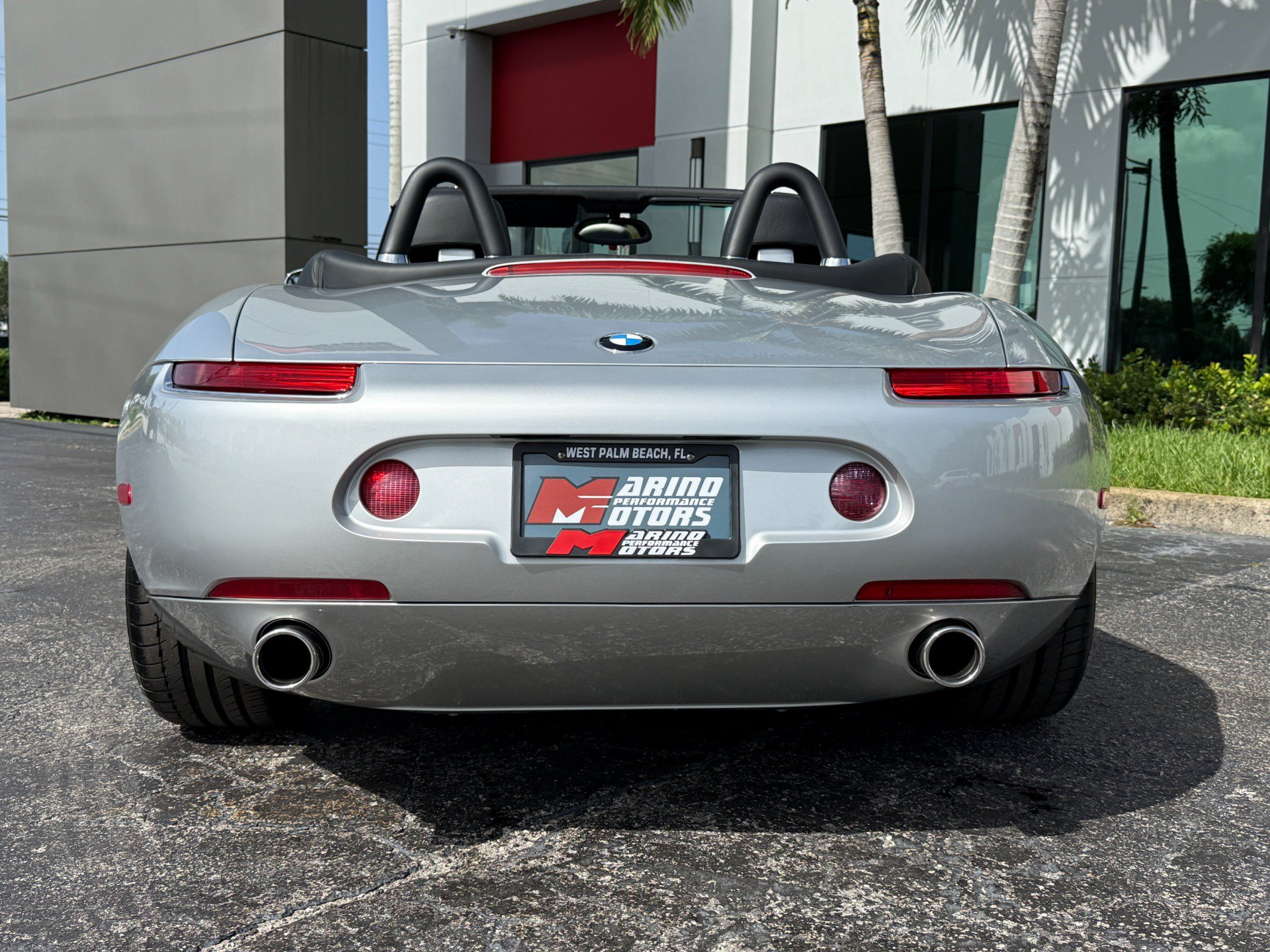 Used 2002 BMW Z8 RWD image 16