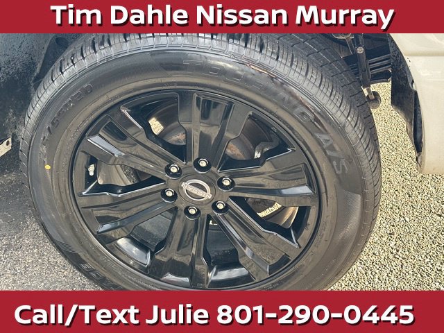 Used 2023 Nissan Titan SV w/ SV Convenience Package AWD/4WD image 28