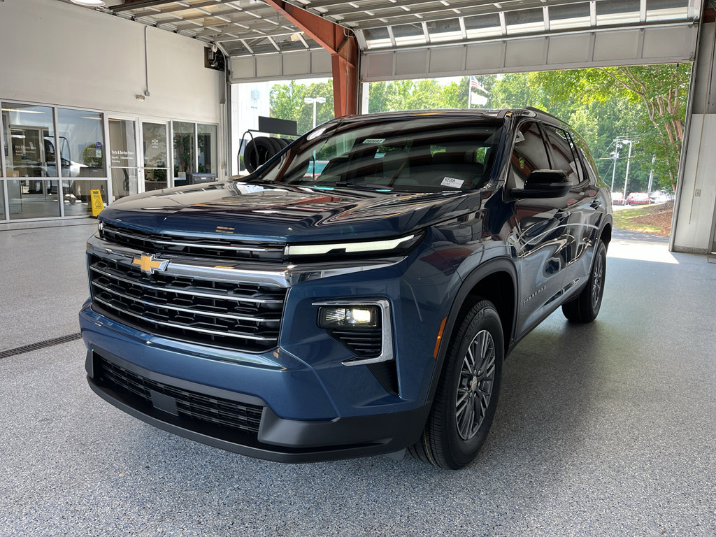 New 2026 Chevrolet Traverse LT FWD image 4