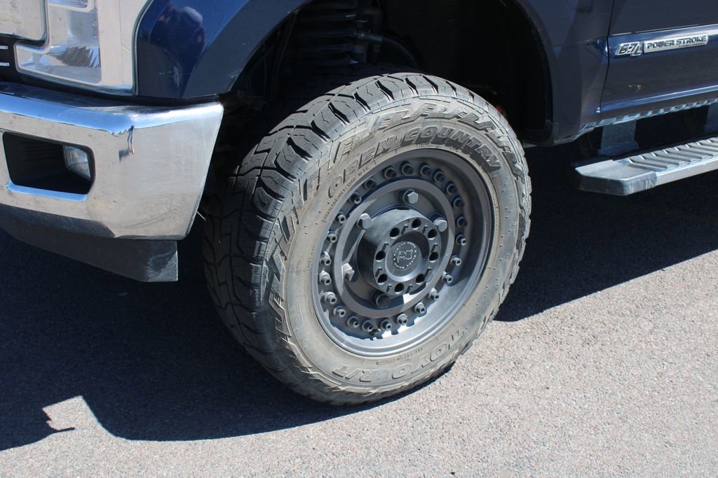 Used 2018 Ford F350 Lariat w/ Camper Package AWD/4WD image 11