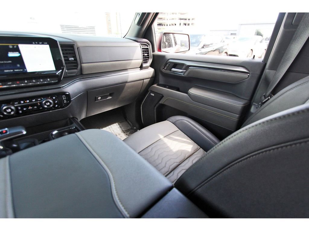 Used 2024 Chevrolet Silverado 1500 ZR2 w/ Technology Package image 8