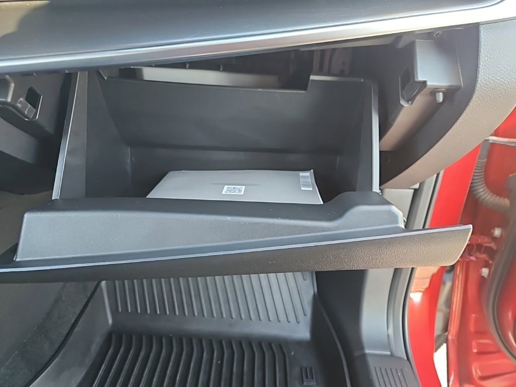 Used 2023 Nissan Rogue SV image 45