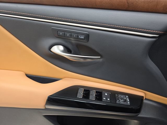 Used 2022 Lexus ES 350 w/ Premium Package image 28