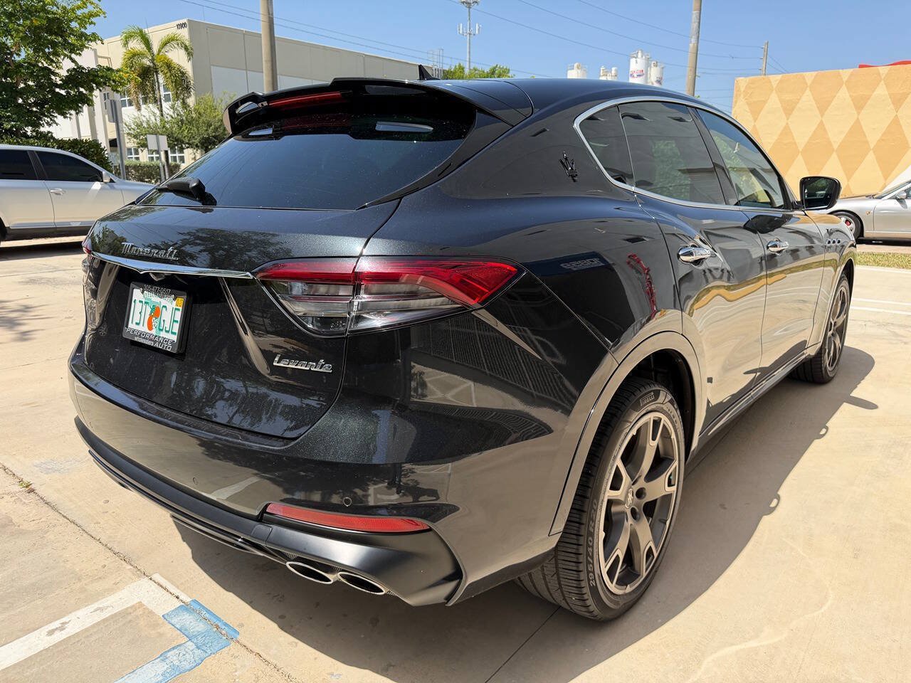 Used 2023 Maserati Levante Modena AWD/4WD image 6