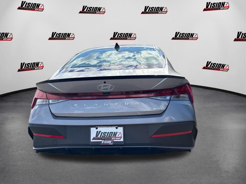 New 2025 Hyundai Elantra SEL FWD image 6