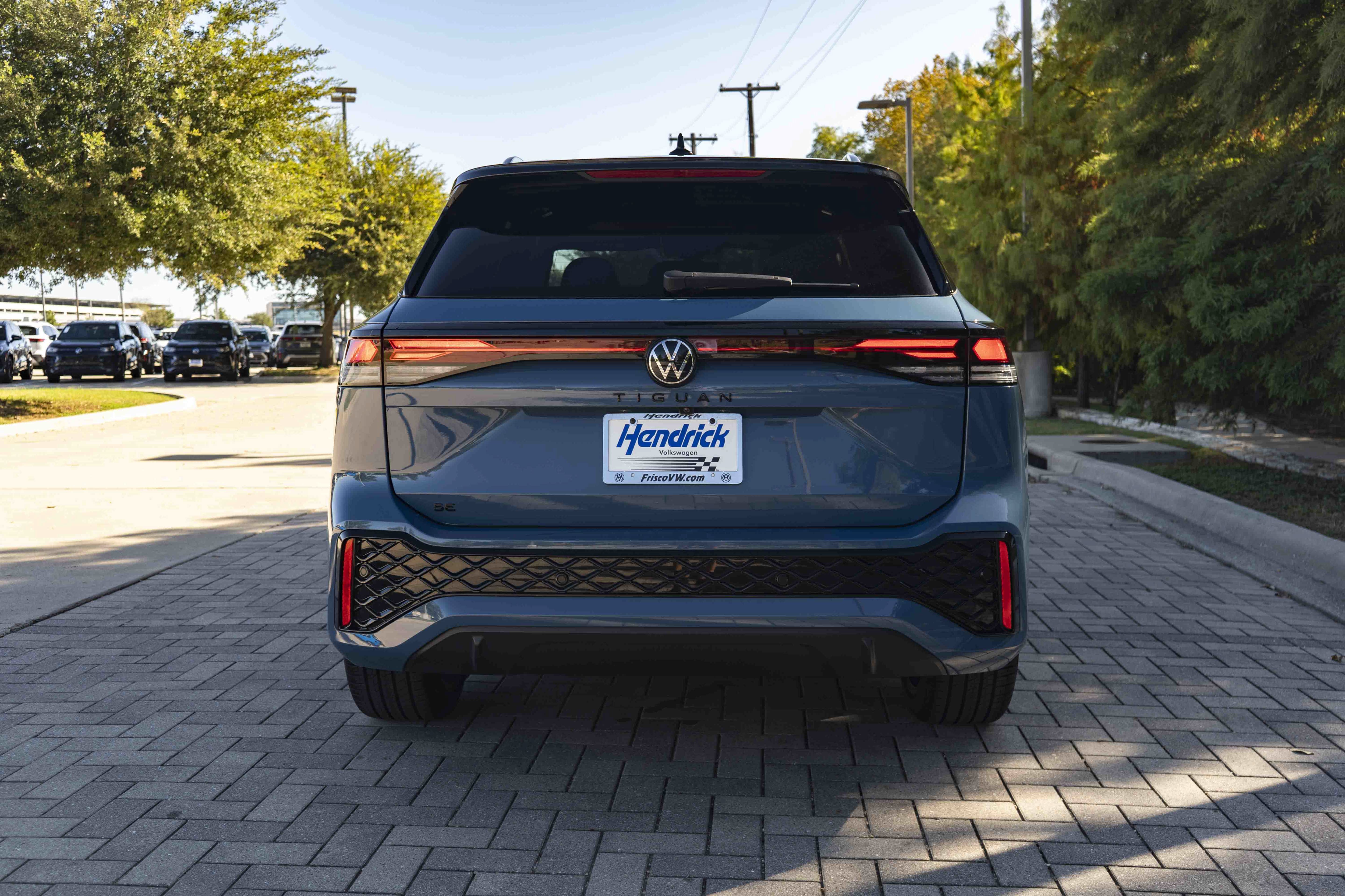 Certified 2026 Volkswagen Tiguan SE R-Line FWD image 7