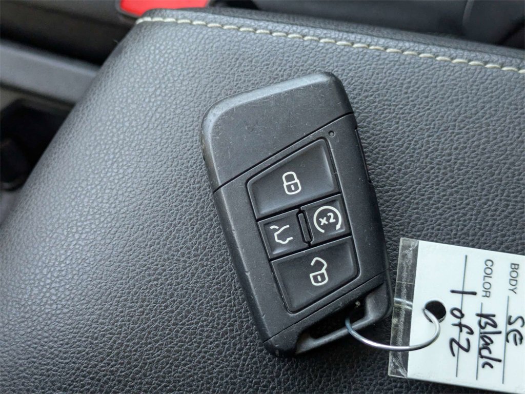 Used 2021 Volkswagen Tiguan SE image 36