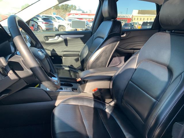 Used 2024 Ford Escape Platinum image 36