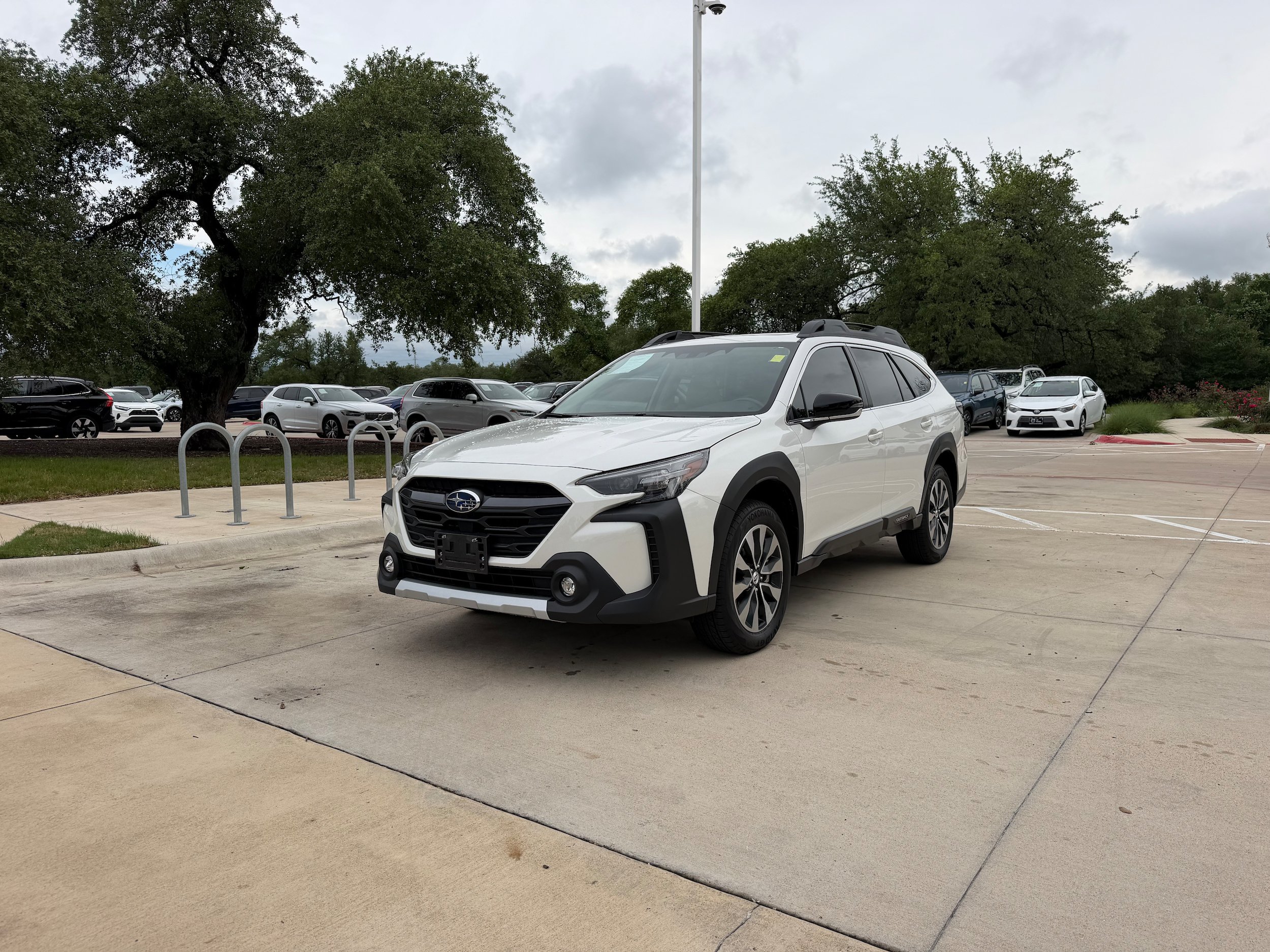 Used 2024 Subaru Outback Limited AWD/4WD image 2