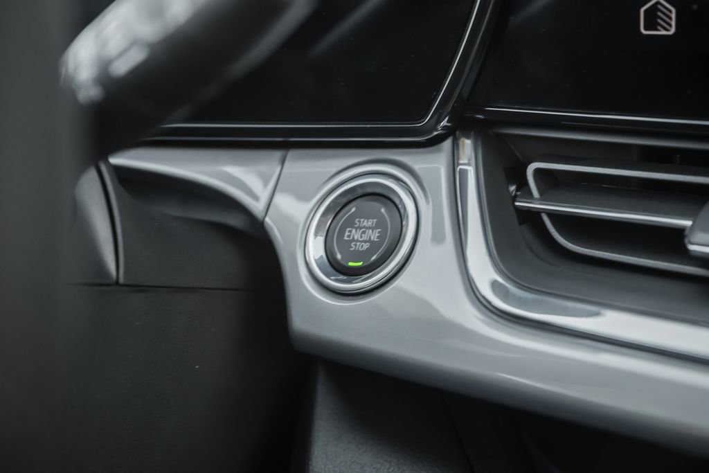 New 2026 Chevrolet Trax LT w/ Driver Confidence Package FWD image 22