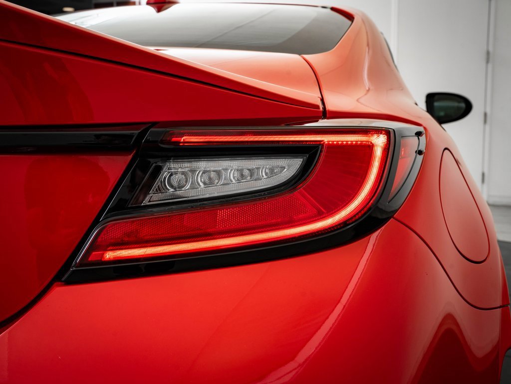 Used 2024 Toyota GR86 Premium image 9