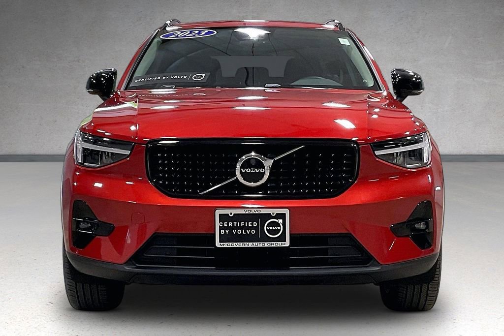 Certified 2023 Volvo XC40 B5 Plus w/ Protection Package Premier AWD/4WD image 2