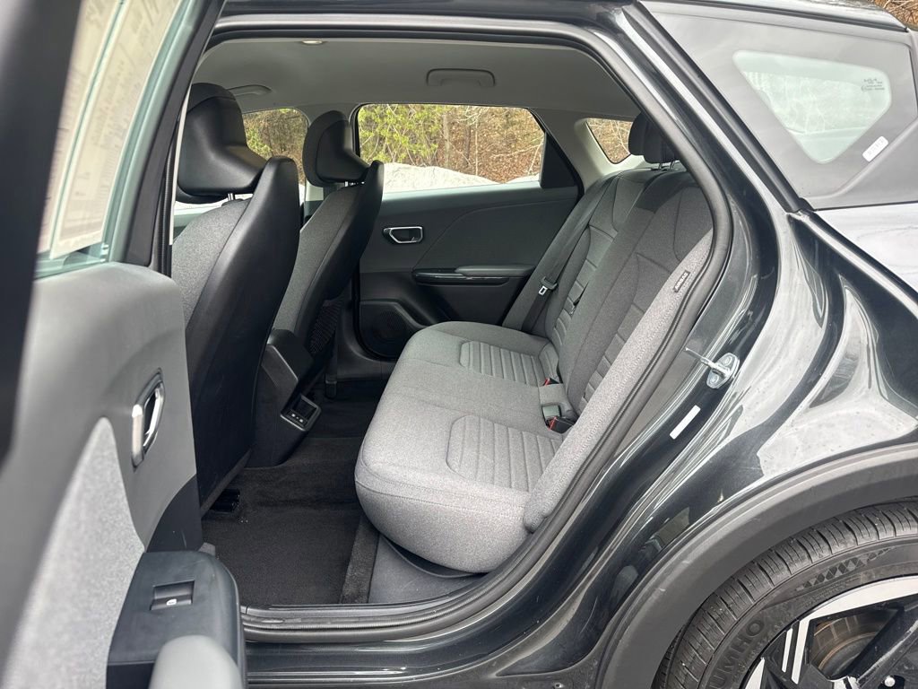 Used 2025 Kia K4 EX image 27