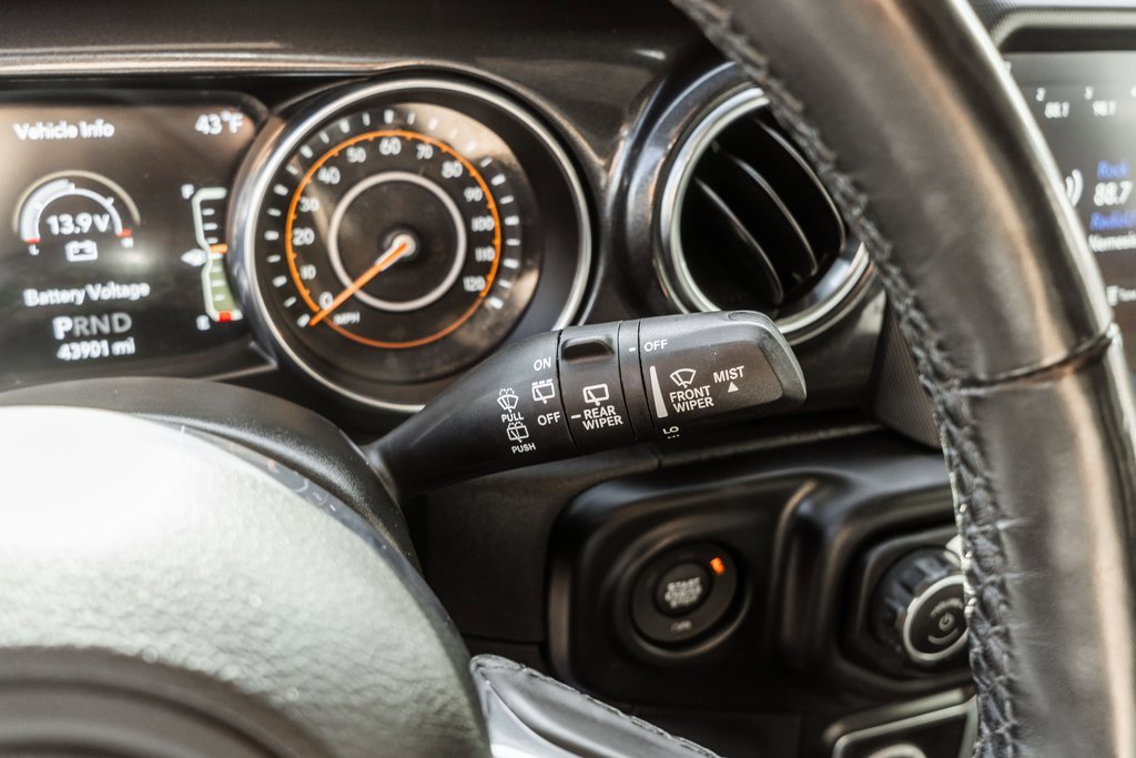 Used 2022 Jeep Wrangler Unlimited Sahara image 17