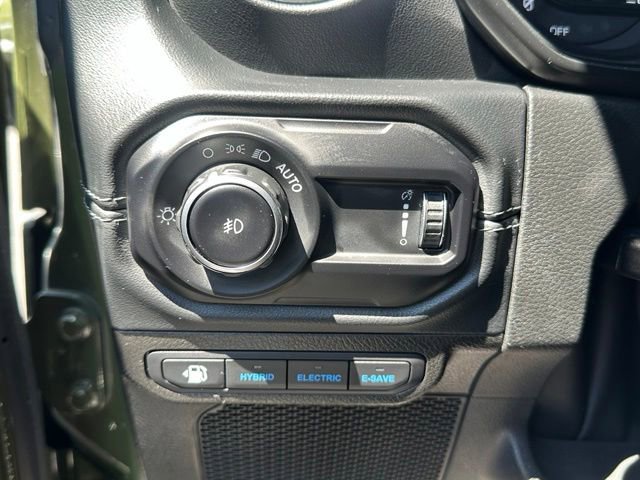 Used 2024 Jeep Wrangler High Altitude AWD/4WD image 16