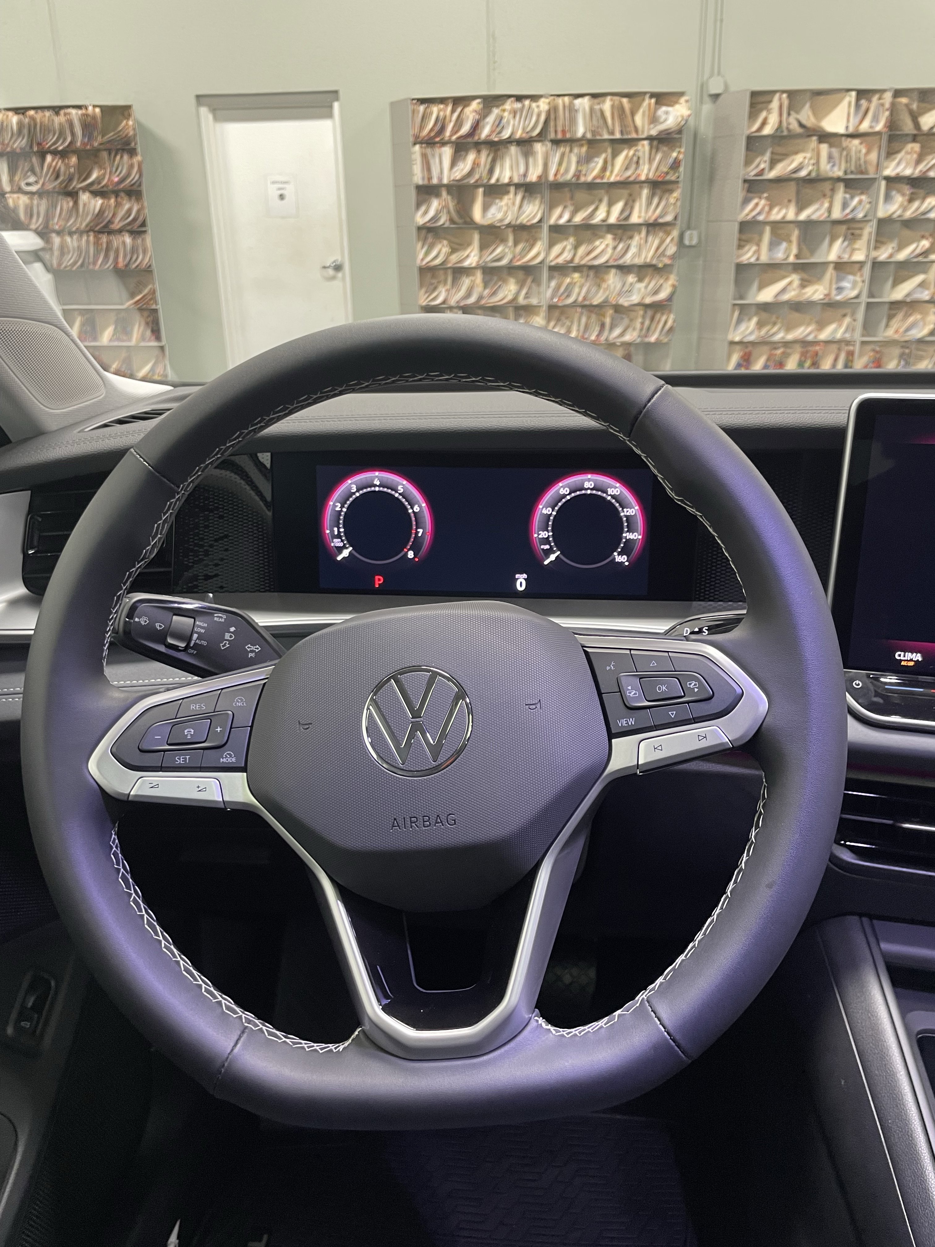 New 2025 Volkswagen Tiguan SE image 12