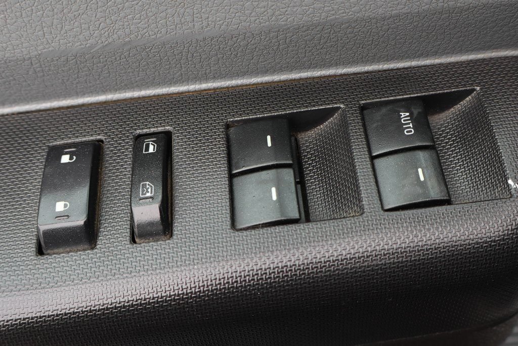 Used 2011 Ford F550 4x4 Crew Cab Super Duty w/ Payload Upgrade Pkg image 13