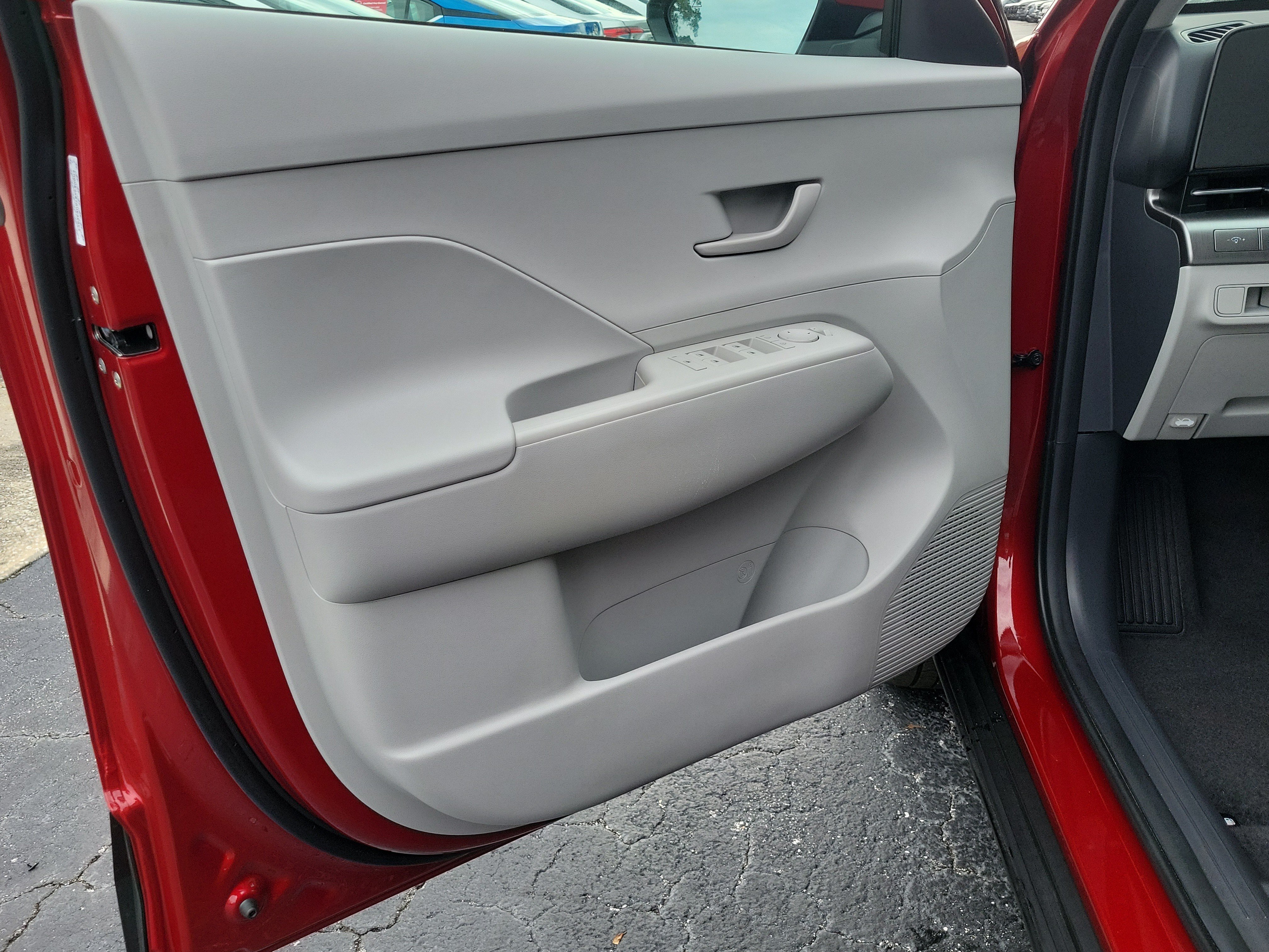 Used 2024 Hyundai Kona SEL FWD image 15