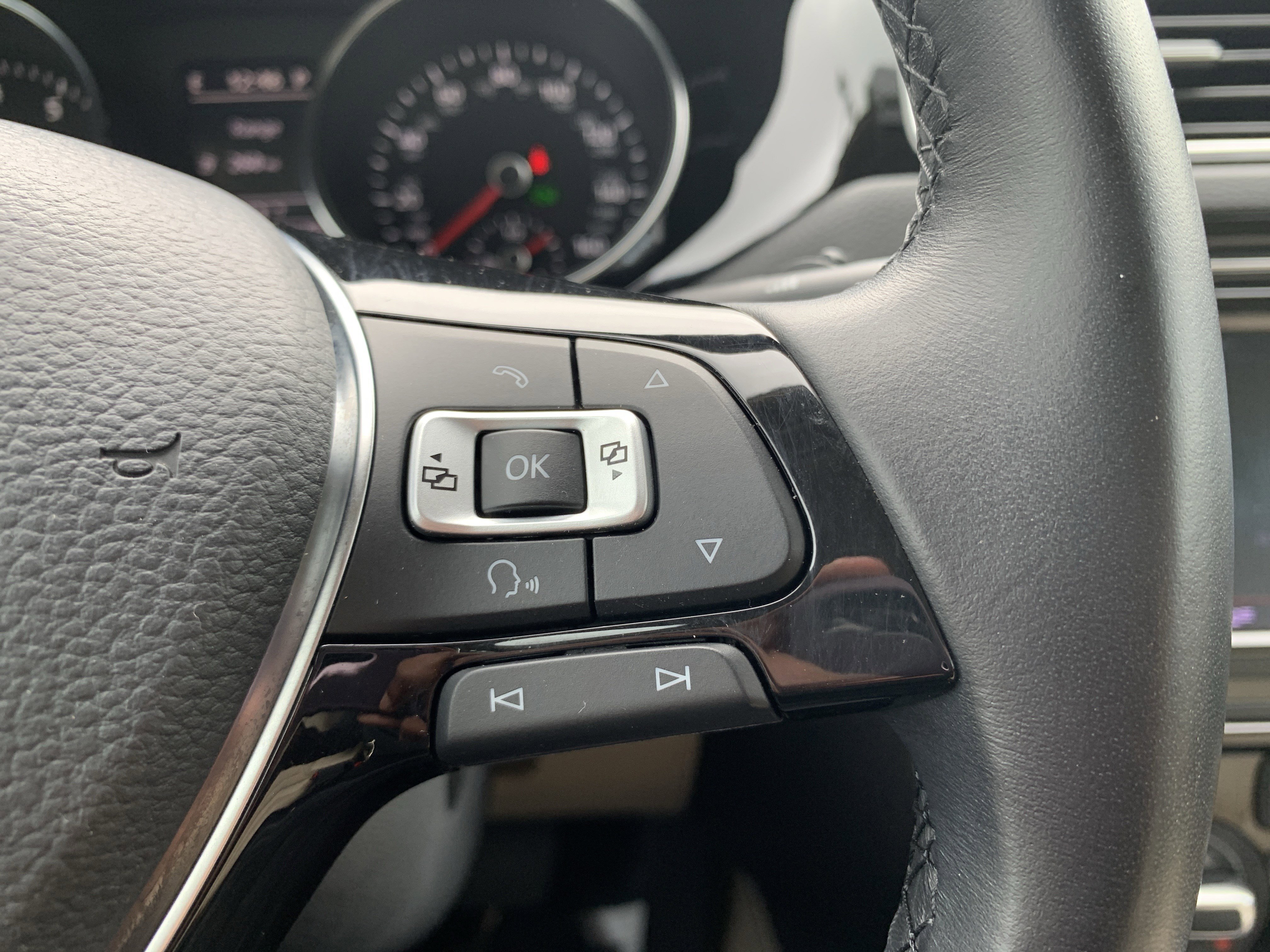 Used 2016 Volkswagen Jetta SEL FWD image 20