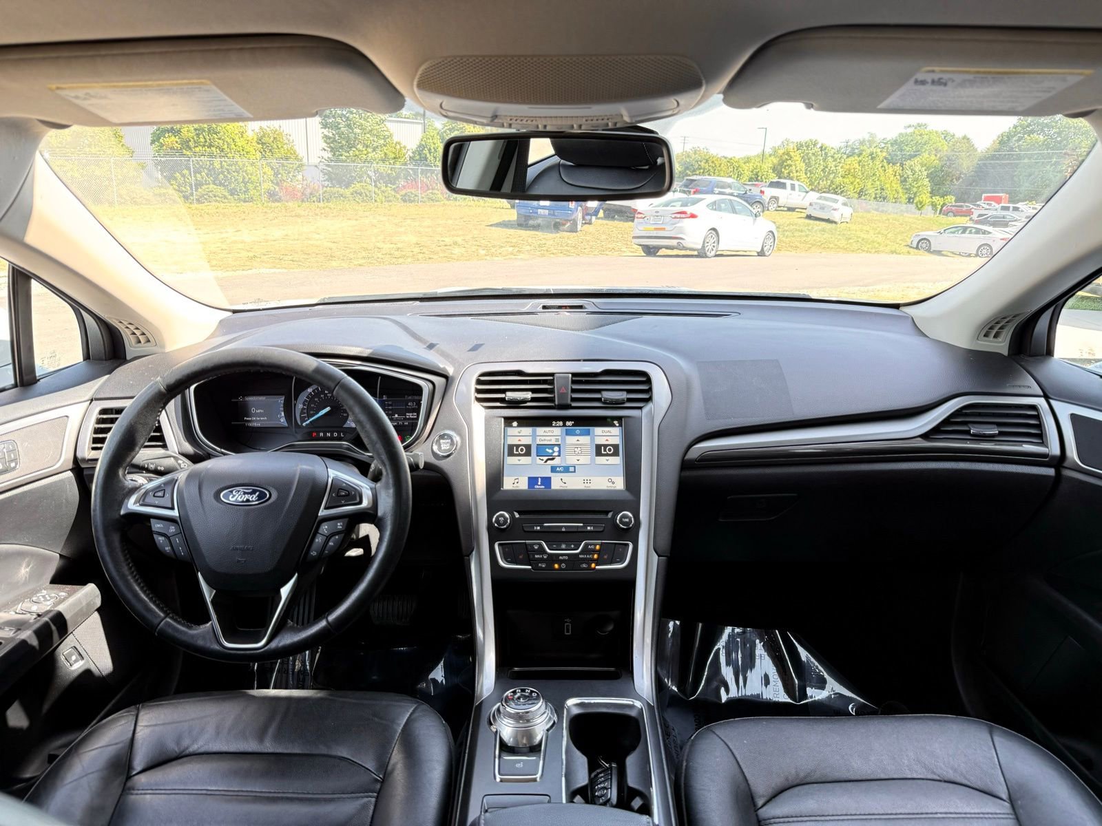 Used 2018 Ford Fusion SE w/ Equipment Group 602A FWD image 21