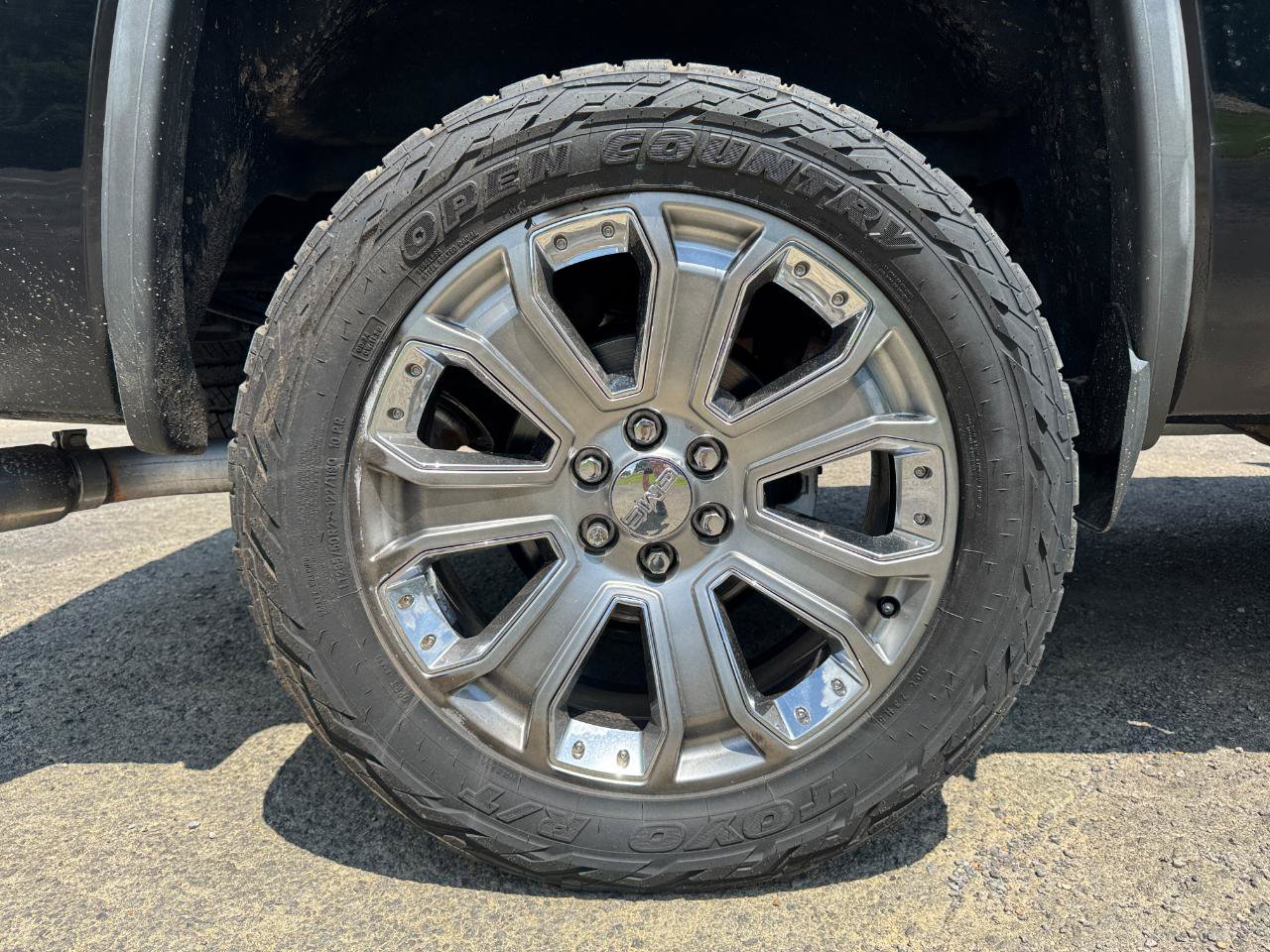 Used 2018 GMC Sierra 1500 Denali w/ Denali Ultimate Package AWD/4WD image 13