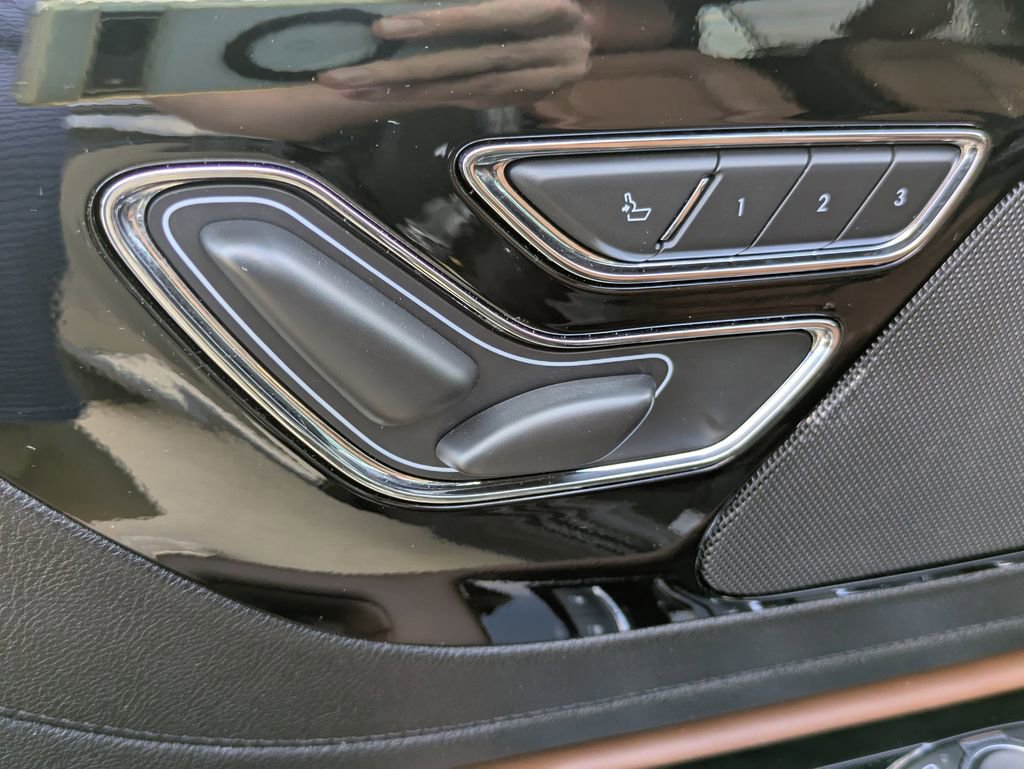 Used 2023 Lincoln Aviator Reserve w/ Equipment Group 201A image 10