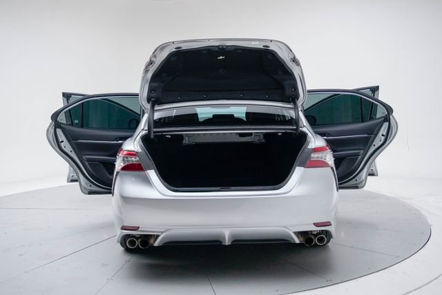 Used 2021 Toyota Camry XSE image 18