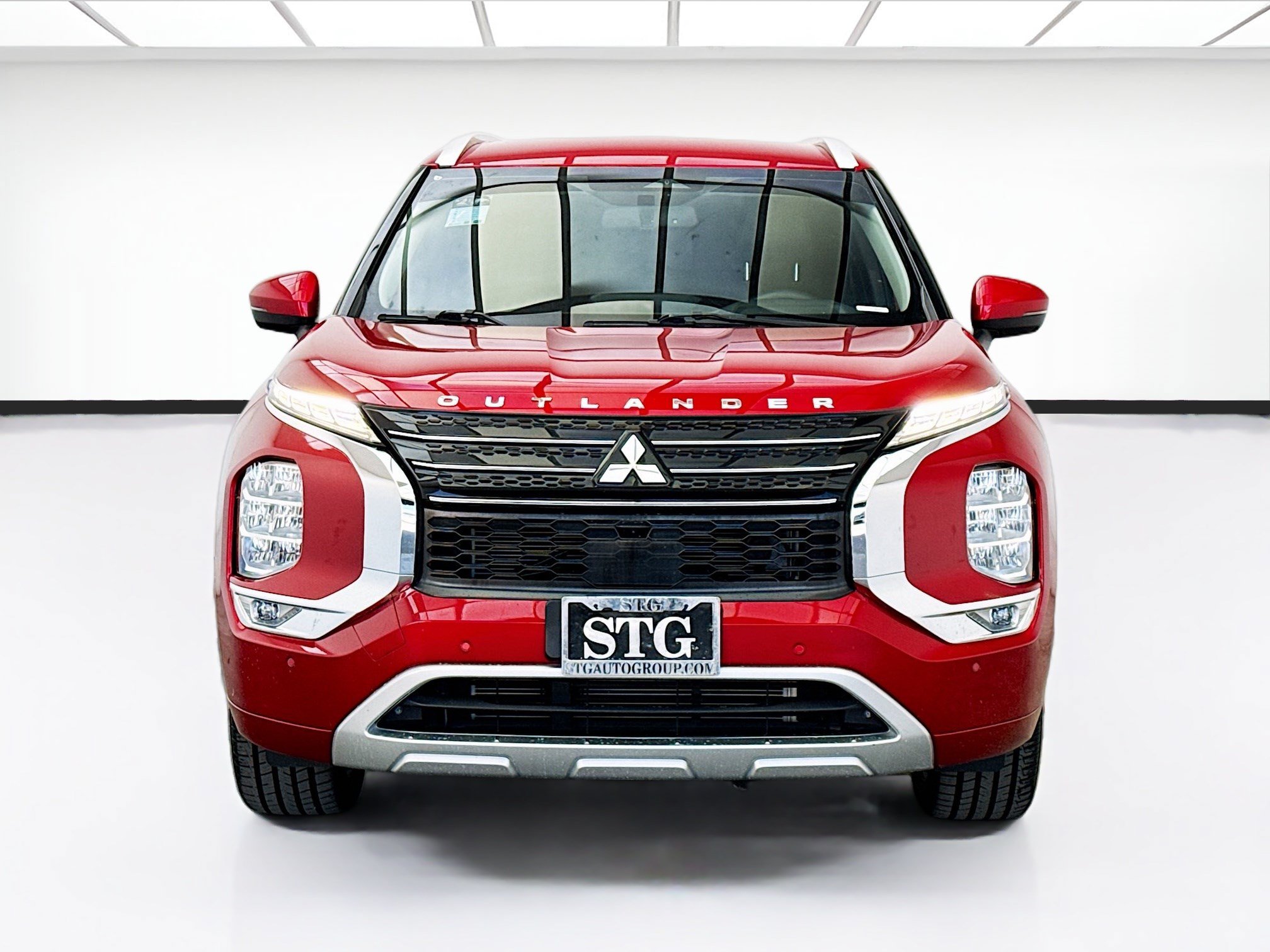 Used 2022 Mitsubishi Outlander SEL FWD image 2