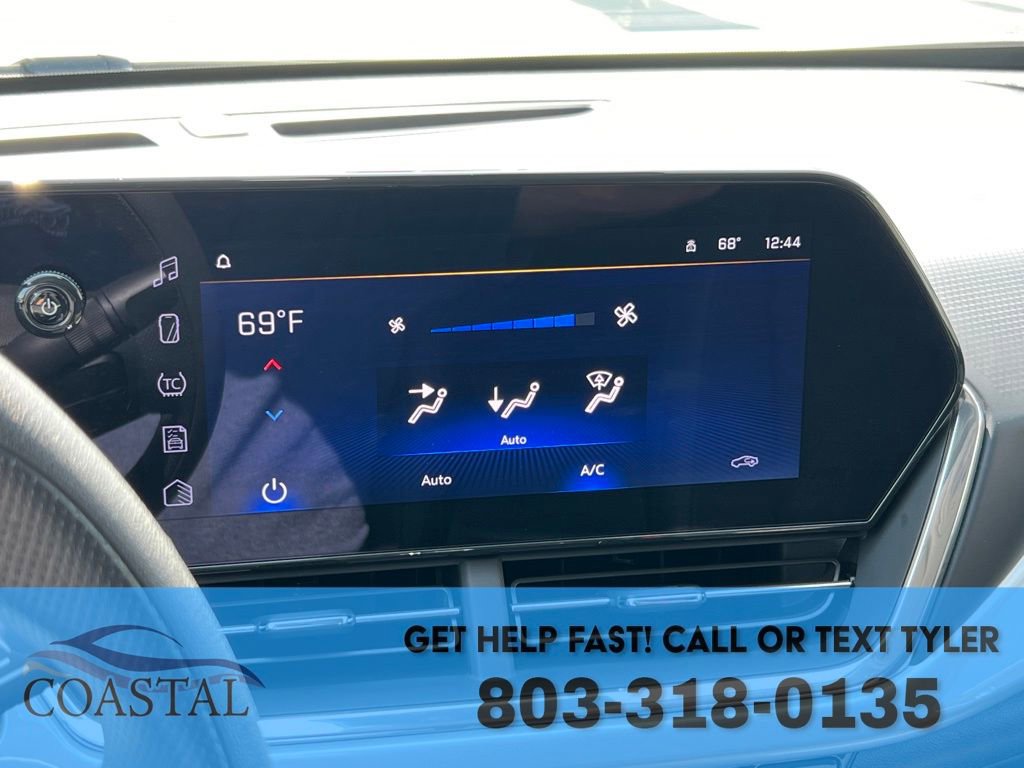 Used 2025 Chevrolet Trax LT image 38